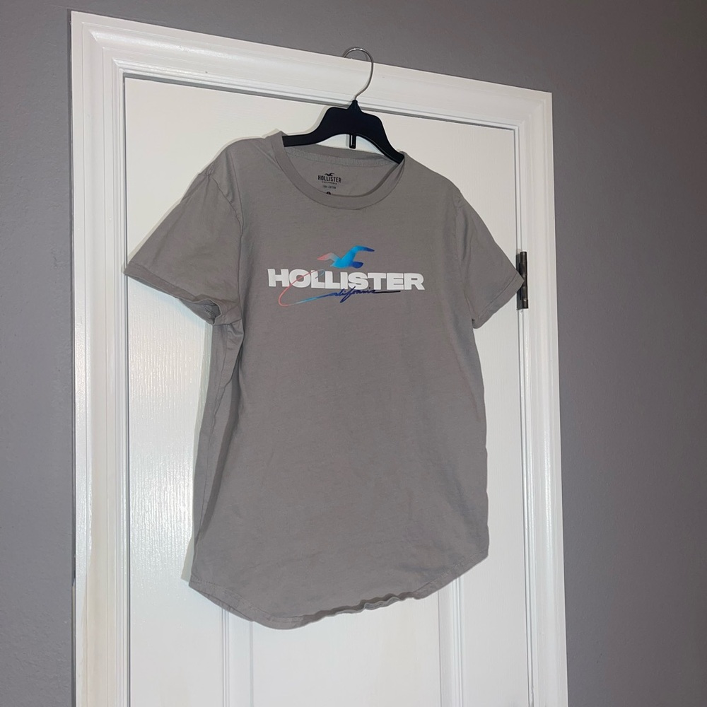 Hollister Light Gray Tee with Logo